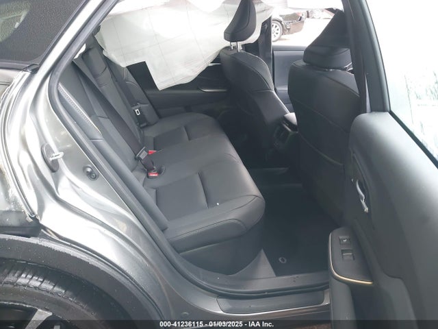 JTDAFAAF5P3003724 Toyota Crown Platinum