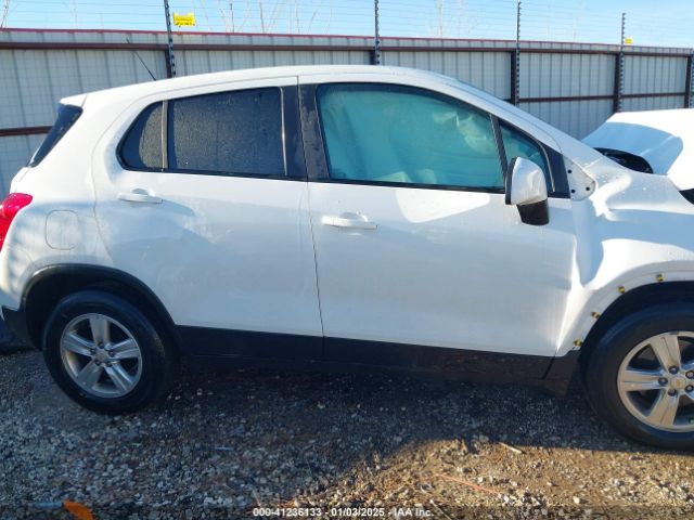 KL7CJKSB0LB044235 Chevrolet Trax Fwd Ls