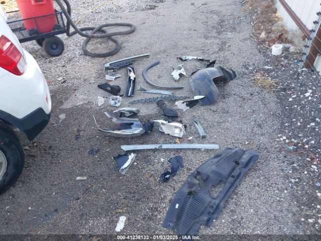 KL7CJKSB0LB044235 Chevrolet Trax Fwd Ls