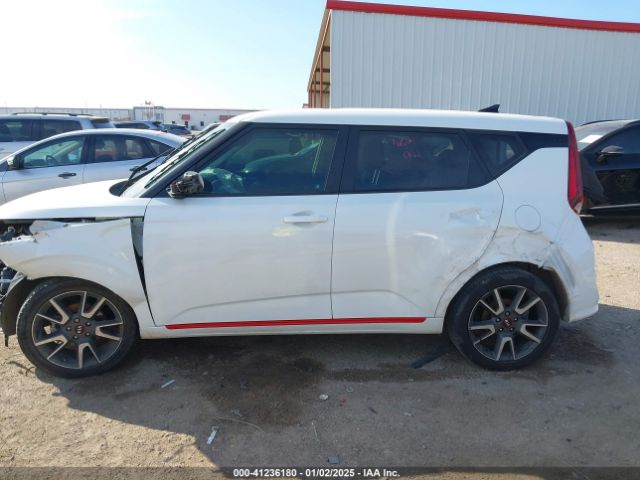 KNDJ63AU2L7008974 KIA Soul Gt-line