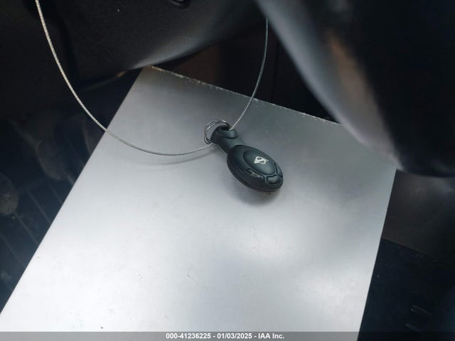 2010 MINI COOPER WMWMF3C52ATU78782 Photo 10