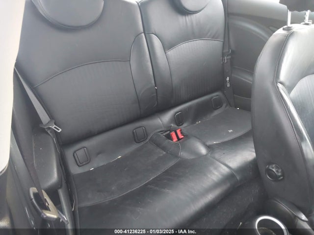 2010 MINI COOPER WMWMF3C52ATU78782 Photo 7