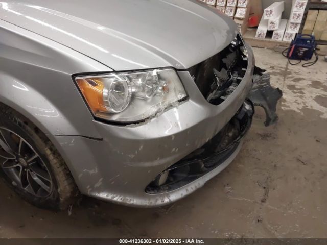 2C4RDGCGXHR603780 Dodge Grand Caravan Sxt
