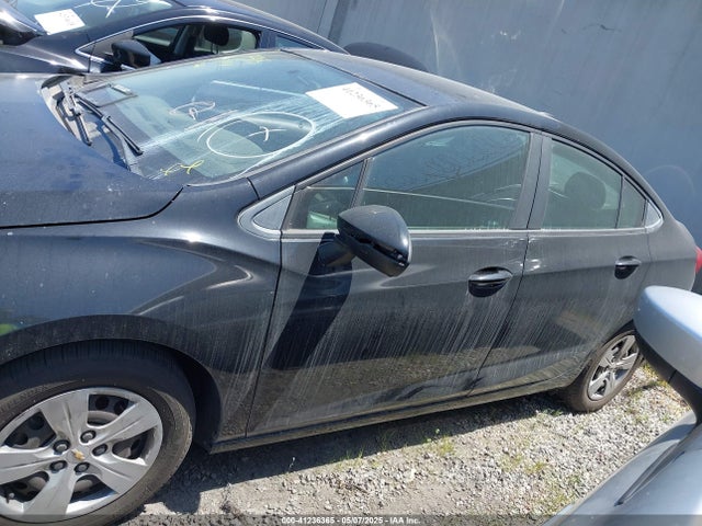 1G1BC5SM9H7196027 Chevrolet Cruze Ls Auto