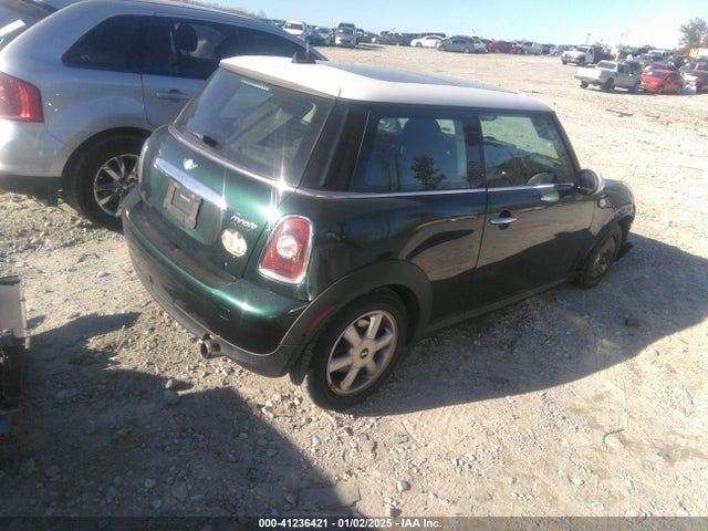 2008 MINI COOPER WMWMF335X8TU69225 Photo 3