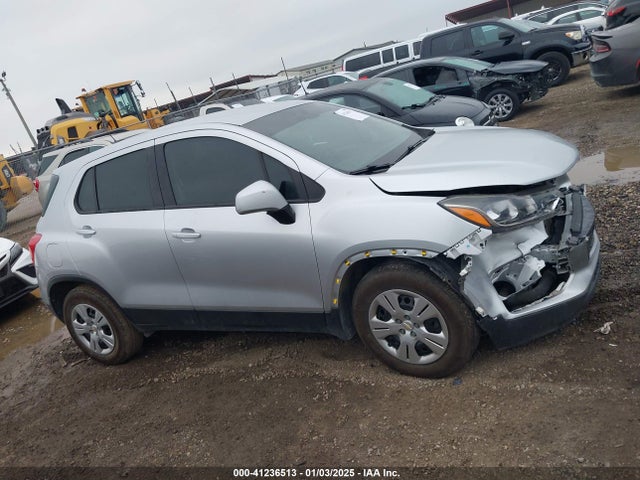 Chevrolet TRAX LS 2018 KL7CJKSB2JB715675 Image 13