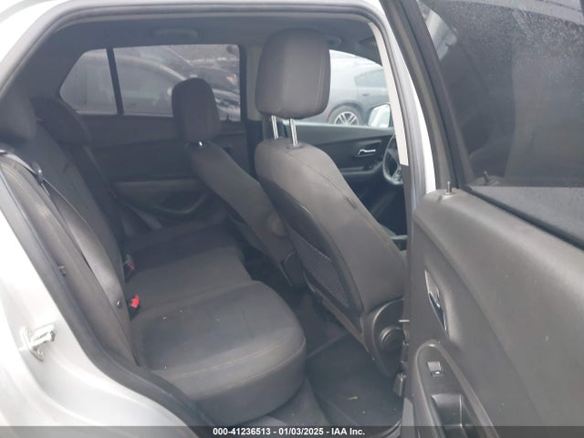 Chevrolet TRAX LS 2018 KL7CJKSB2JB715675 Image 8
