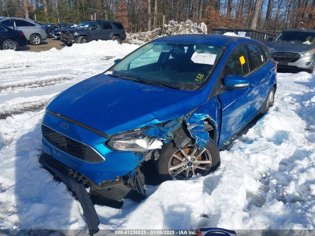 Ford FOCUS SE 2016 1FADP3K21GL335652 Image 2