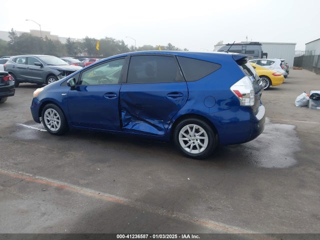 Toyota Prius V Two 2014 JTDZN3EU0E3334590 Image 14