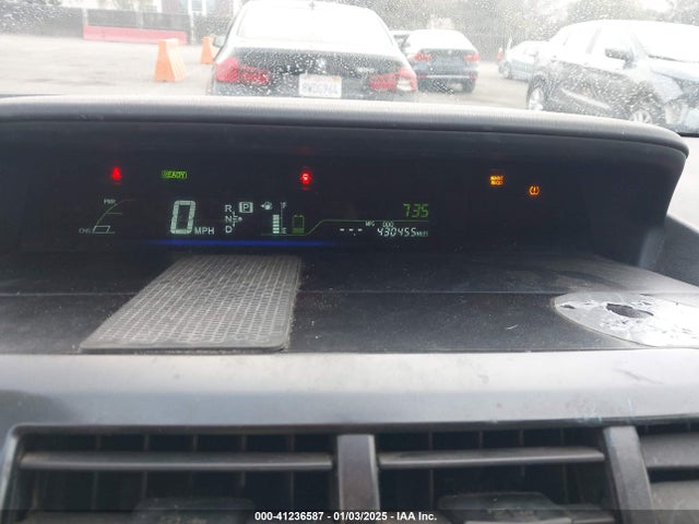 Toyota Prius V Two 2014 JTDZN3EU0E3334590 Image 7