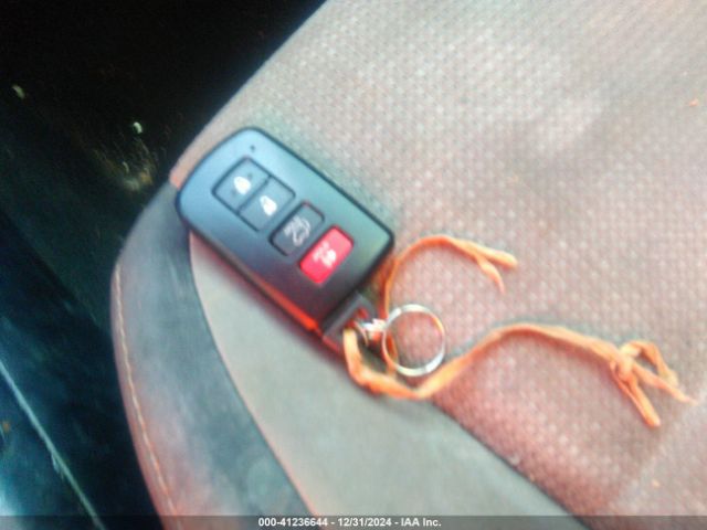 JTMWFREVXJJ743231 Toyota Rav4 Adventure/xle
