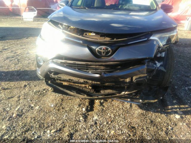 JTMWFREVXJJ743231 Toyota Rav4 Adventure/xle