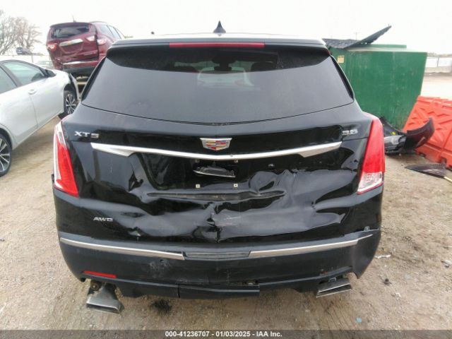 1GYKNFRS2JZ231555 Cadillac Xt5 Premium Luxury