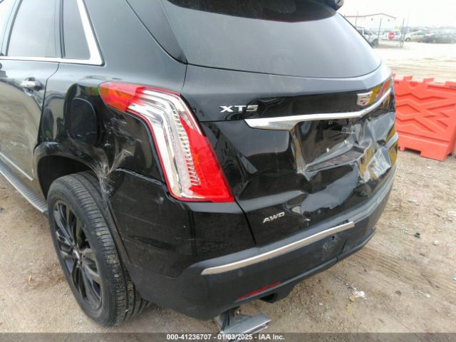 1GYKNFRS2JZ231555 Cadillac Xt5 Premium Luxury