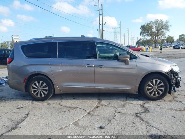 Chrysler Pacifica Touring L 2018 2C4RC1BG3JR262102 Image 14