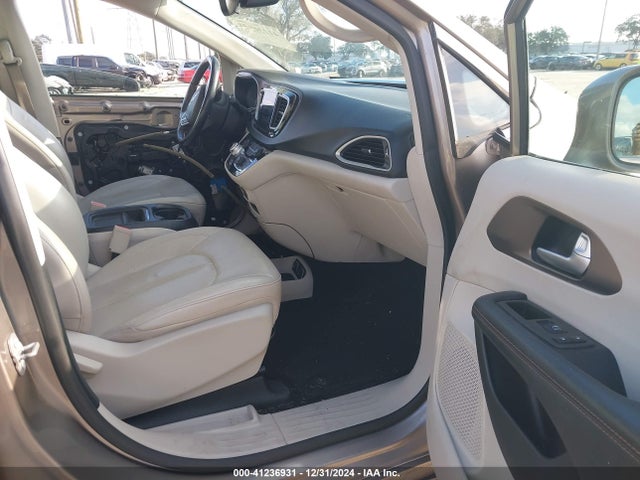 Chrysler Pacifica Touring L 2018 2C4RC1BG3JR262102 Image 5