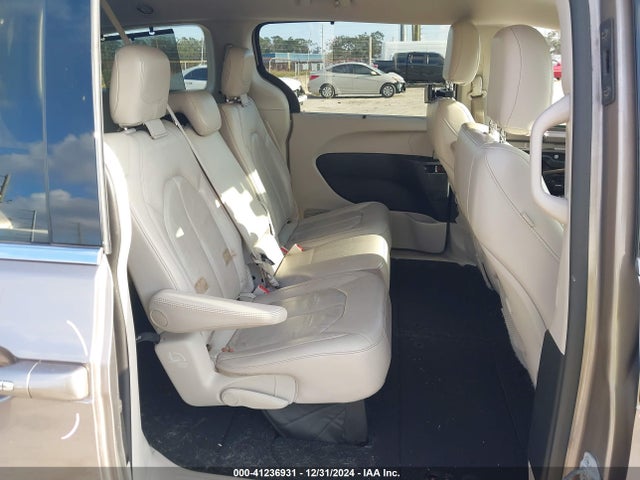 Chrysler Pacifica Touring L 2018 2C4RC1BG3JR262102 Image 8