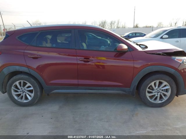 KM8J33A4XGU202714 Hyundai TUCSON SE
