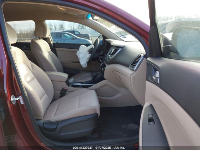 KM8J33A4XGU202714 Hyundai TUCSON SE