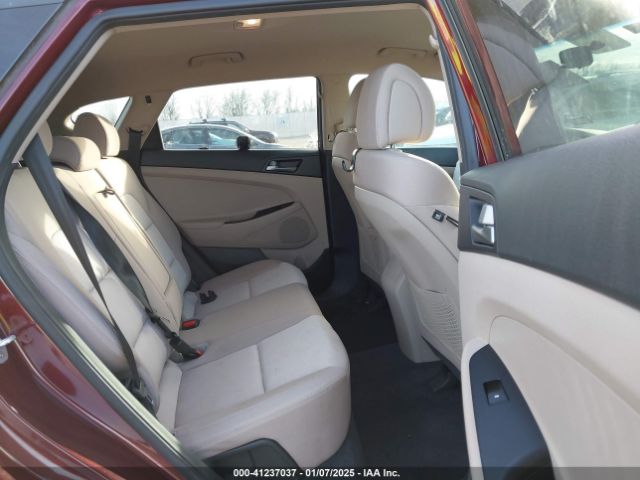 KM8J33A4XGU202714 Hyundai TUCSON SE