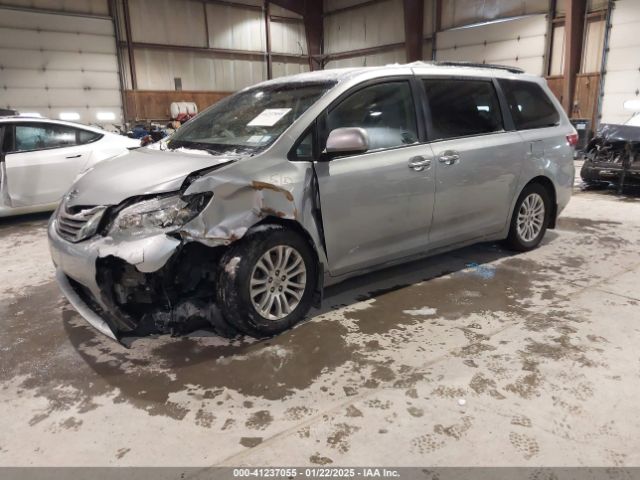 5TDYZ3DC8HS769921 Toyota Sienna Xle/limited