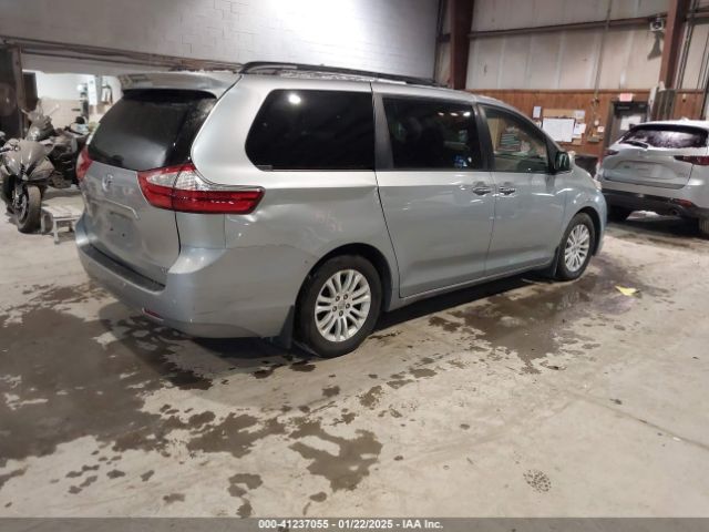 5TDYZ3DC8HS769921 Toyota Sienna Xle/limited