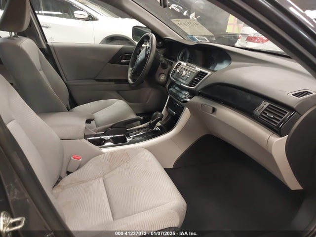 1HGCR2F3XHA246142 Honda ACCORD LX