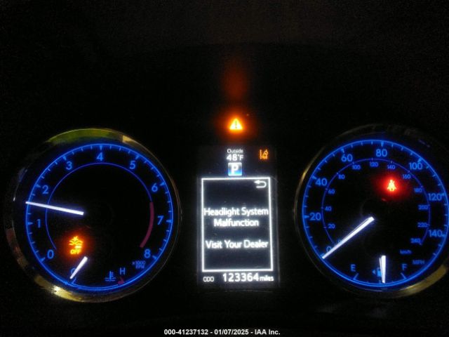 5YFBURHE0HP611195 Toyota COROLLA SE