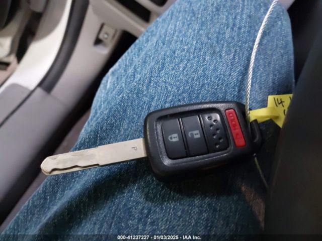 5J6RM4H33EL067581 Honda CR-V LX
