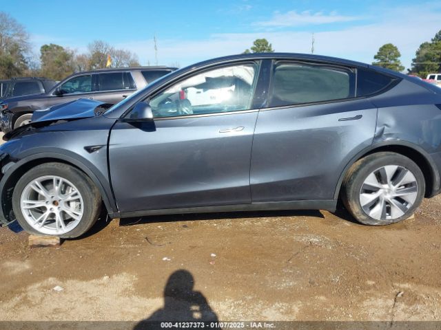 7SAYGDEF8PA048702 Tesla Model Y Performance Dual Motor All-wheel Drive