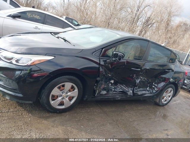 1G1BC5SM4H7270096 Chevrolet Cruze Ls Auto