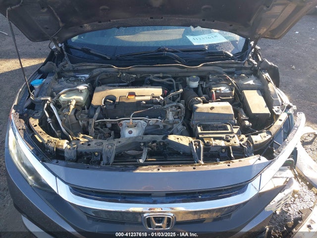 Honda Civic Lx 2018 2HGFC2F55JH546825 Image 10