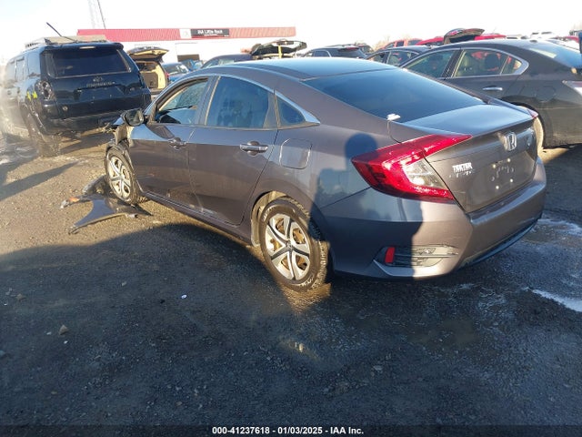 Honda Civic Lx 2018 2HGFC2F55JH546825 Image 3