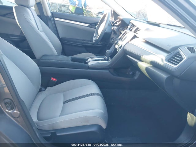 Honda Civic Lx 2018 2HGFC2F55JH546825 Image 5