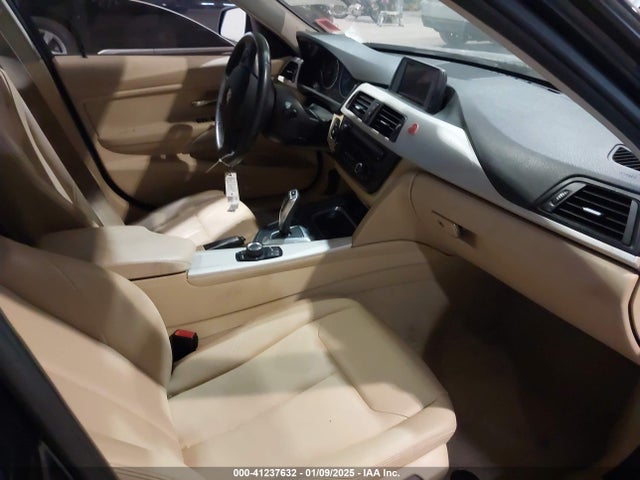WBA3C3G52FNS72842 BMW 320i Xdrive