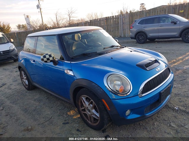 2009 MINI COOPER S WMWMF73509TT97802 Photo 0