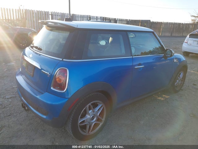 2009 MINI COOPER S WMWMF73509TT97802 Photo 3