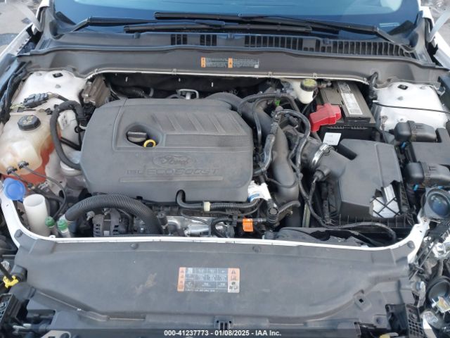3FA6P0HD3HR167760 Ford FUSION SE