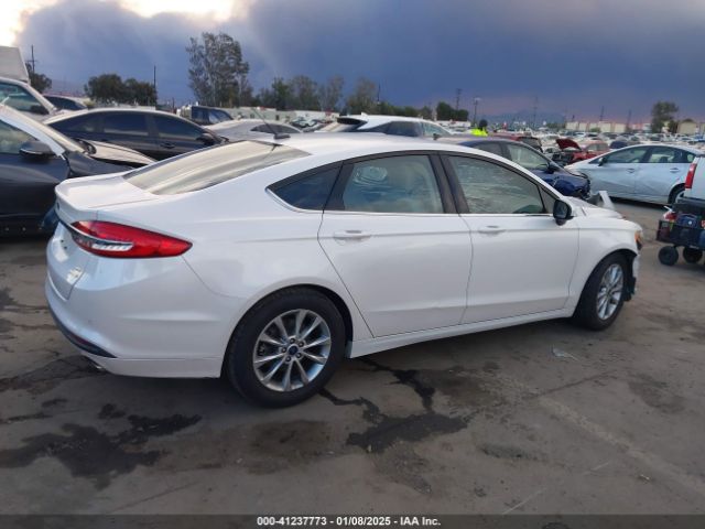 3FA6P0HD3HR167760 Ford FUSION SE