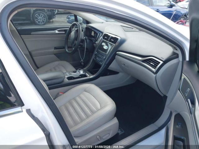3FA6P0HD3HR167760 Ford FUSION SE