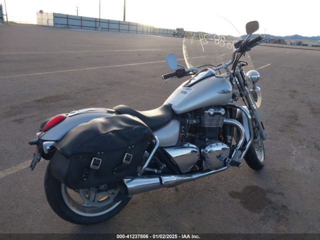2010 TRIUMPH MOTORCYCLE THUNDERBIRD SMTB00TL0AJ431482 Photo 3