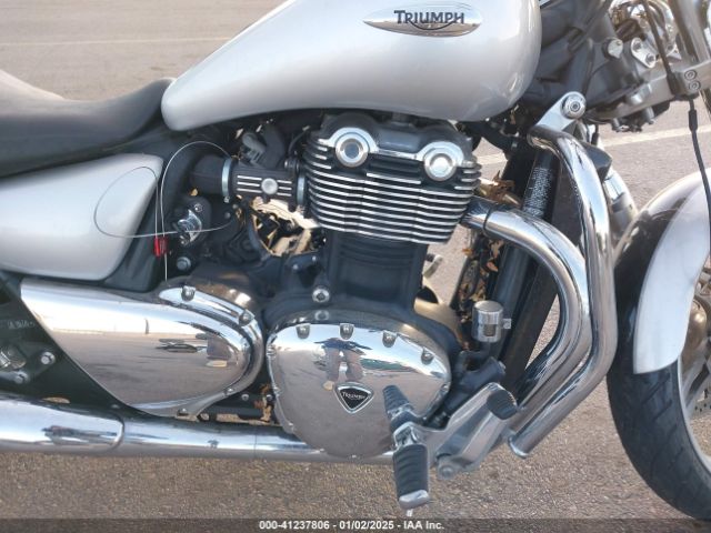2010 TRIUMPH MOTORCYCLE THUNDERBIRD SMTB00TL0AJ431482 Photo 7