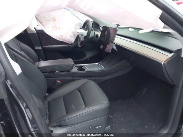 2024 TESLA MODEL Y 7SAYGDEE8RF084001 Photo 4