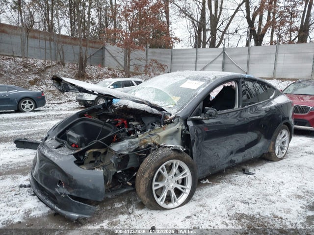 2024 TESLA MODEL Y 7SAYGDEE8RF084001 Photo 5