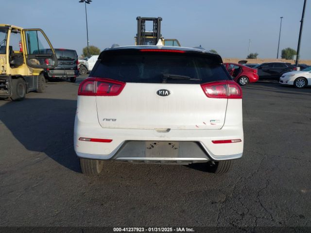 KNDCB3LC0K5353052 KIA NIRO LX