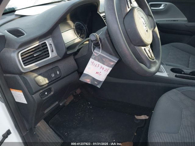KNDCB3LC0K5353052 KIA NIRO LX