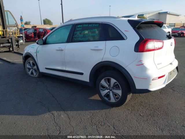 KNDCB3LC0K5353052 KIA NIRO LX