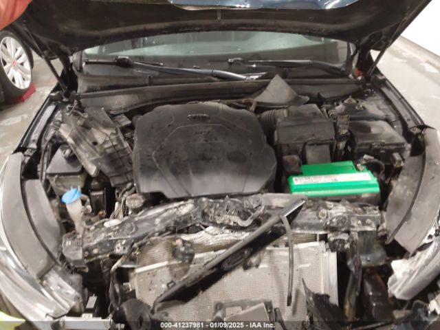 KNALC4J1XH5064254 KIA Cadenza Technology