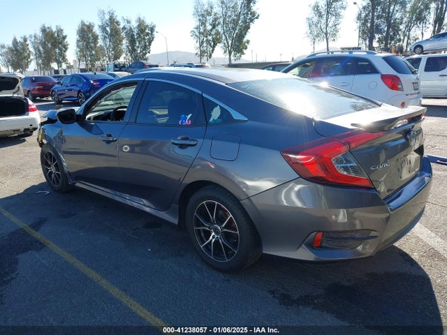 Honda Civic Lx 2018 2HGFC2F59JH578242 Image 3