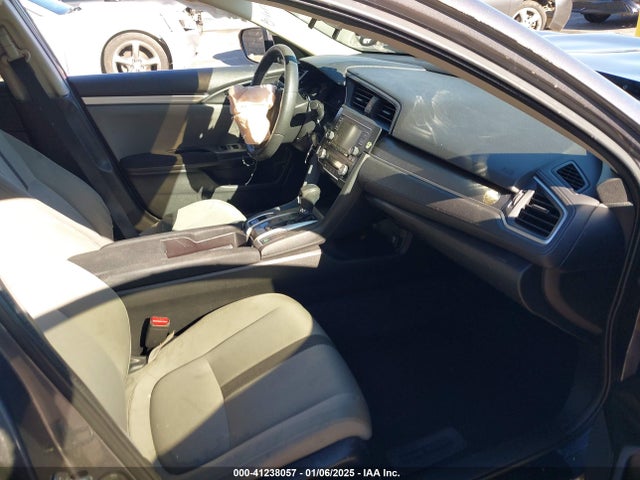 Honda Civic Lx 2018 2HGFC2F59JH578242 Image 5